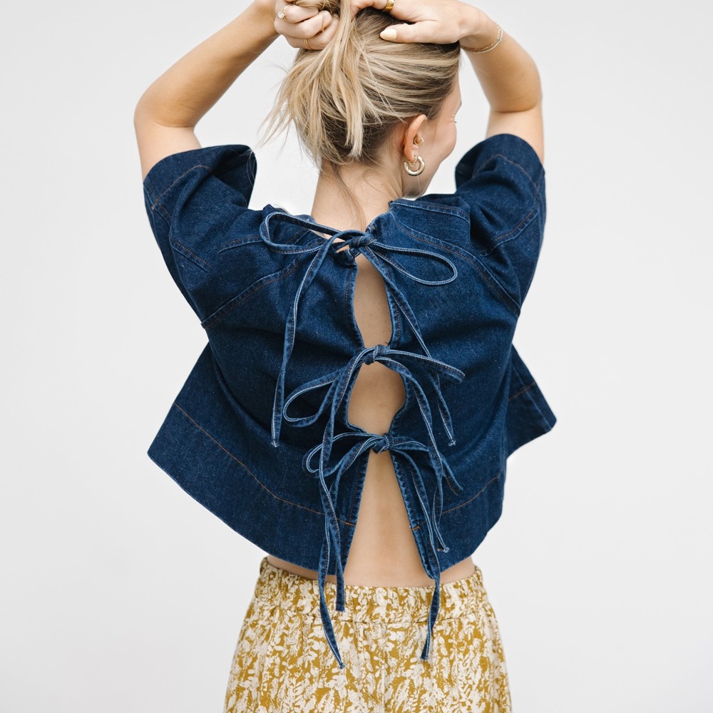 KLESIS Dalia Denim Tie Back Top Indigo Blue Open Back Size Small - Picture 3 of 7